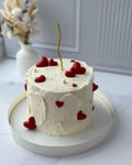 Minimal Heart Vanilla Cream Cake